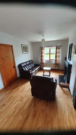 Дома для отпуска Roadside Cottage The Burren Kilfenora Дом с 2 спальнями-4