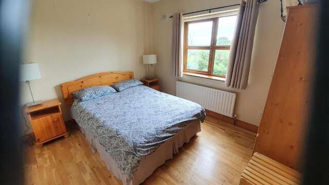 Дома для отпуска Roadside Cottage The Burren Kilfenora-37